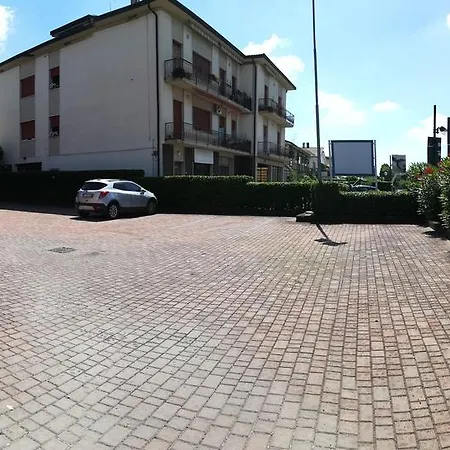 Primavera Готель